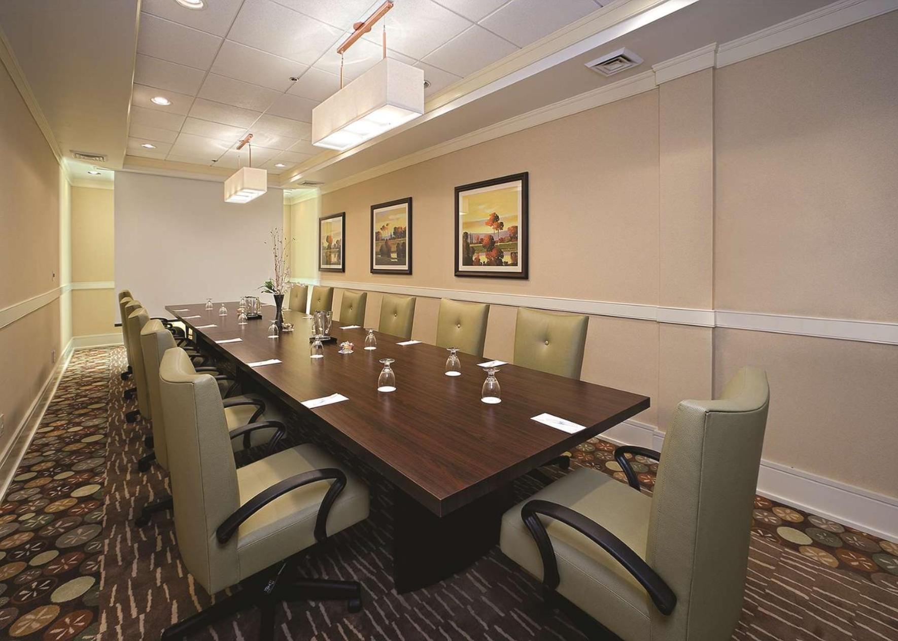 Doubletree Suites By Hilton At The Battery Atlanta Smyrna Esterno foto