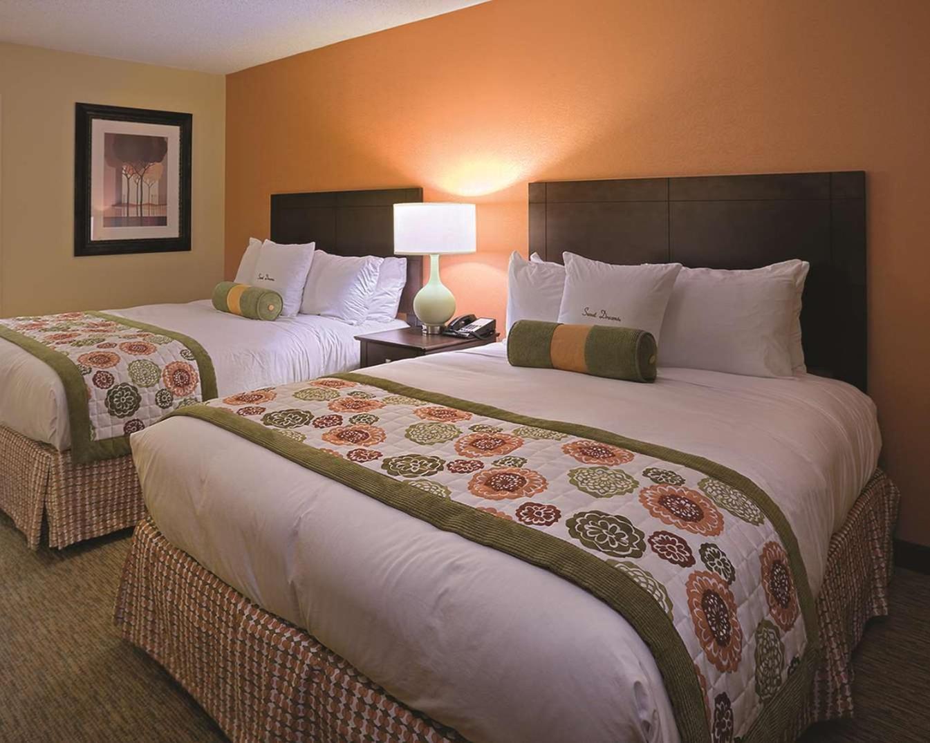 Doubletree Suites By Hilton At The Battery Atlanta Smyrna Esterno foto