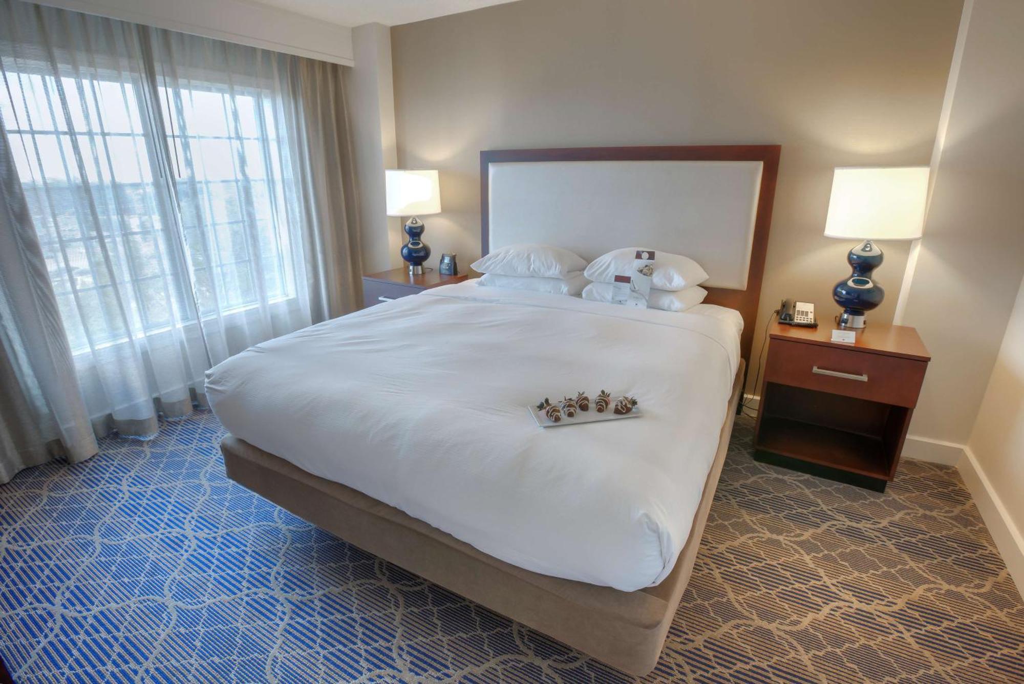 Doubletree Suites By Hilton At The Battery Atlanta Smyrna Esterno foto