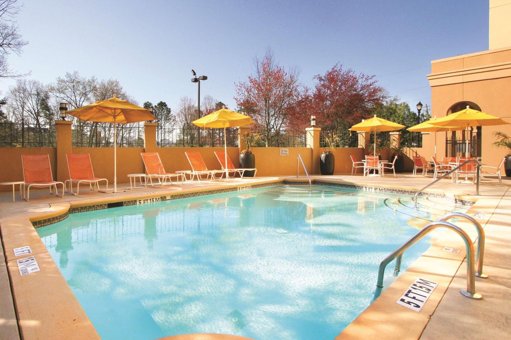 Doubletree Suites By Hilton At The Battery Atlanta Smyrna Esterno foto