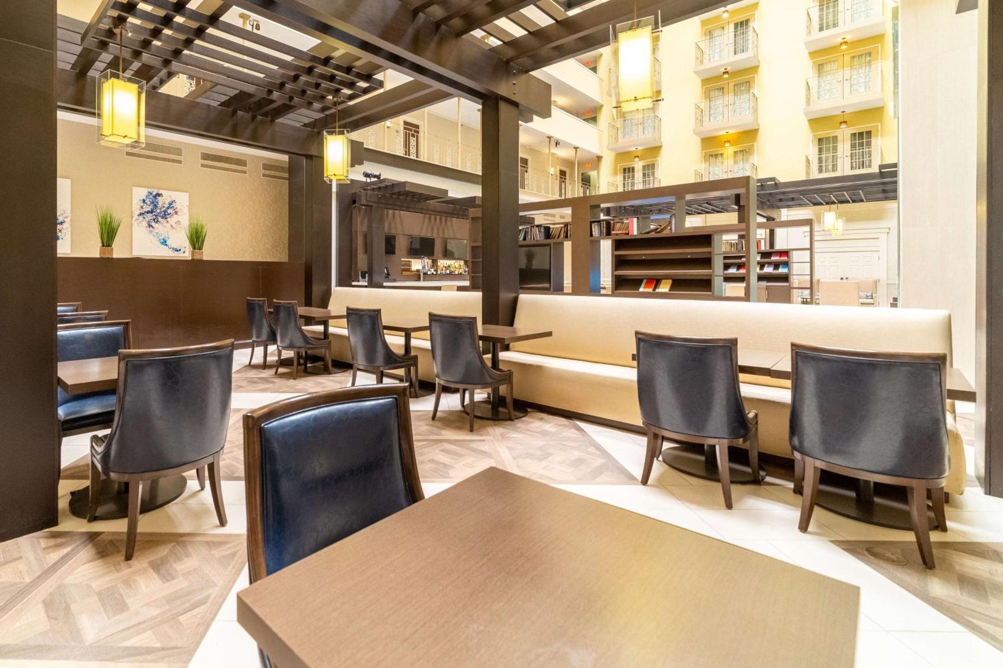 Doubletree Suites By Hilton At The Battery Atlanta Smyrna Esterno foto